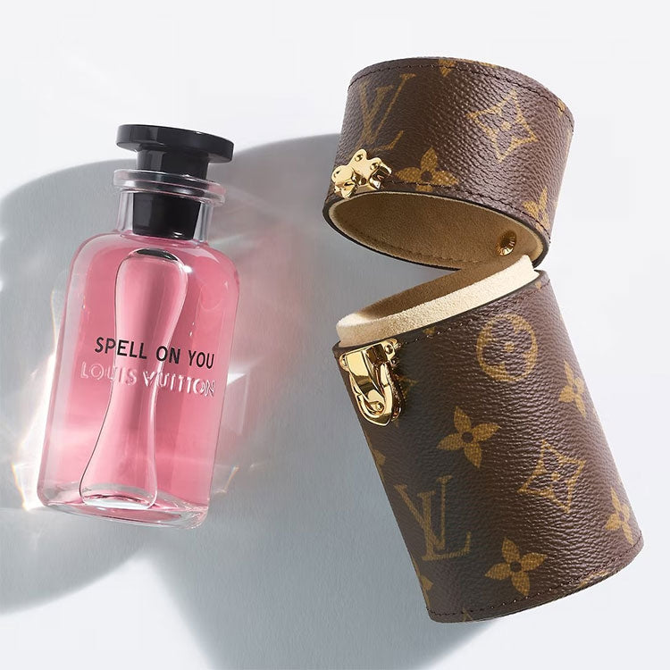 LOUIS VUITTON spell on you unisex